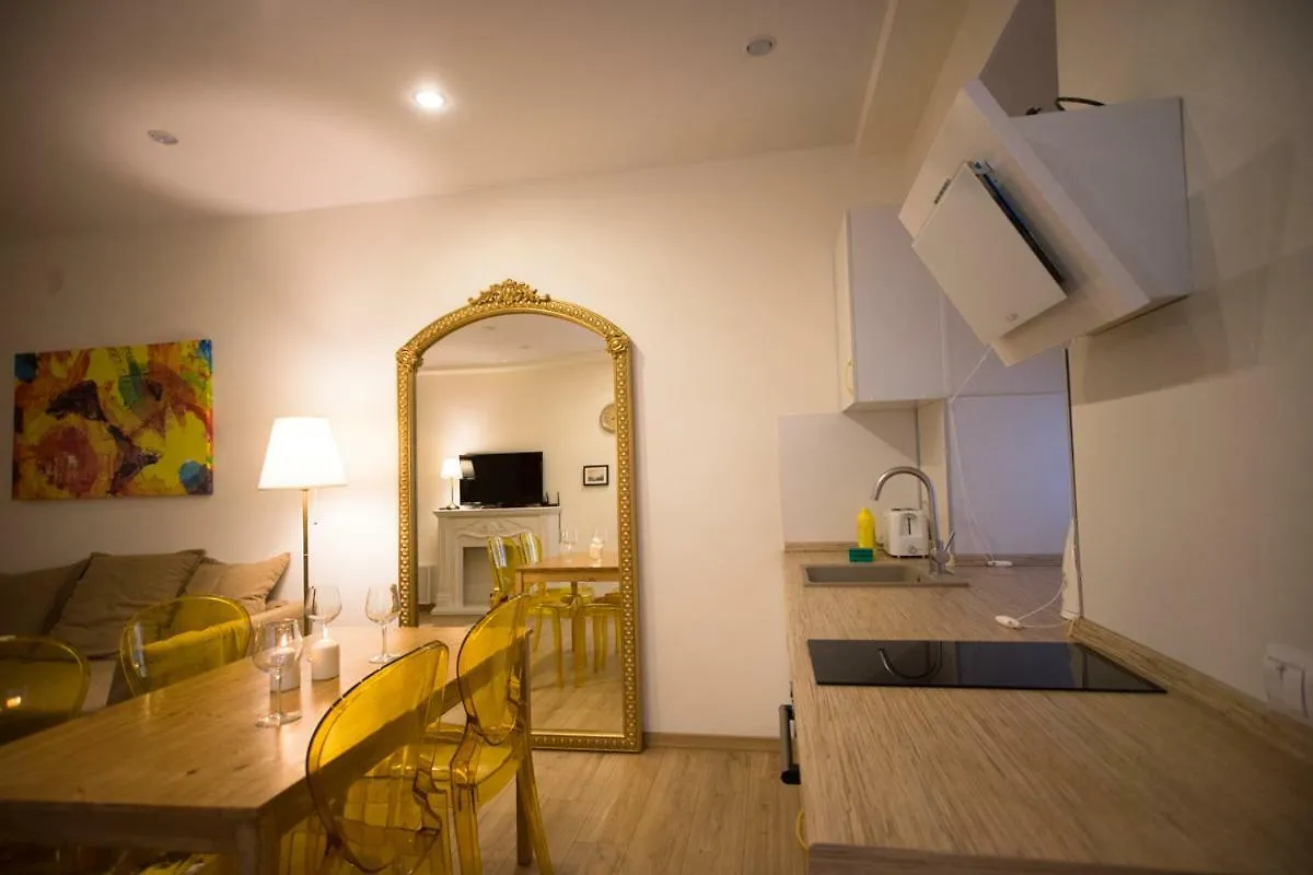 Beautiful Central Spb Apartment San Petersburgo